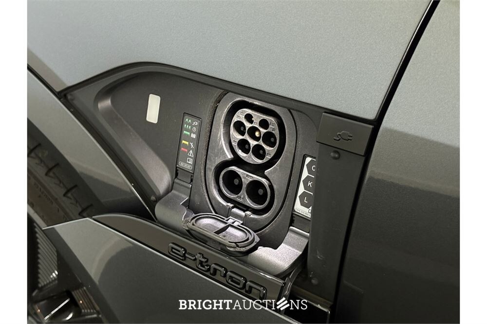 Audi Q8 55 S Edition Competition Quattro 115 kWh 2024 (Origineel-NL), Z-182-HF