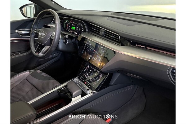 Audi Q8 55 S Edition Competition Quattro 115 kWh 2024 (Origineel-NL), Z-182-HF