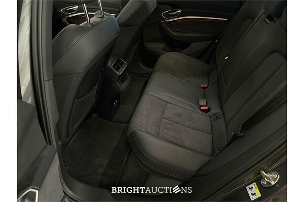 Audi Q8 55 S Edition Competition Quattro 115 kWh 2024 (Origineel-NL), Z-182-HF