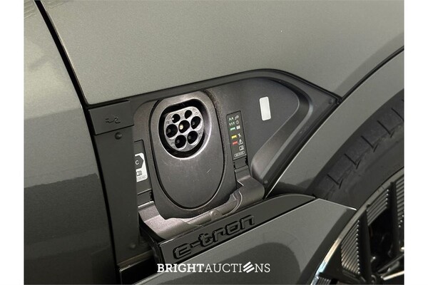 Audi Q8 55 S Edition Competition Quattro 115 kWh 2024 (Origineel-NL), Z-182-HF