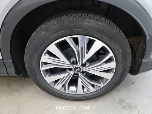 Audi Q4 e-tron 40 Advanced edition 77 kWh 204pk 2023 (Origineel-NL), S-421-NX