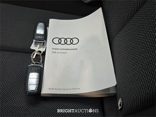 Audi Q4 e-tron 40 Advanced edition 77 kWh 204pk 2023 (Origineel-NL), S-421-NX