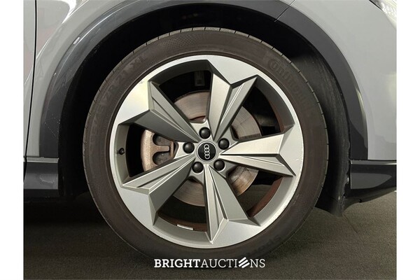 Audi Q4 50 S edition Quattro 77 kWh 2021 (Origineel-NL), N-596-SR
