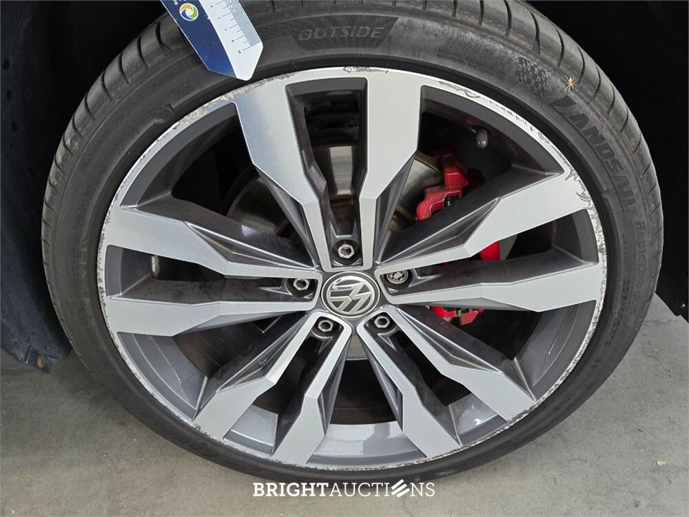 Volkswagen T-Roc 4Motion Sport Business R 2.0 TSI 191pk 2019, X-032-DJ