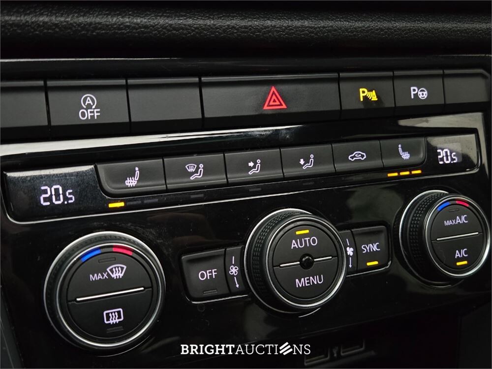 Volkswagen T-Roc 4Motion Sport Business R 2.0 TSI 191pk 2019, X-032-DJ