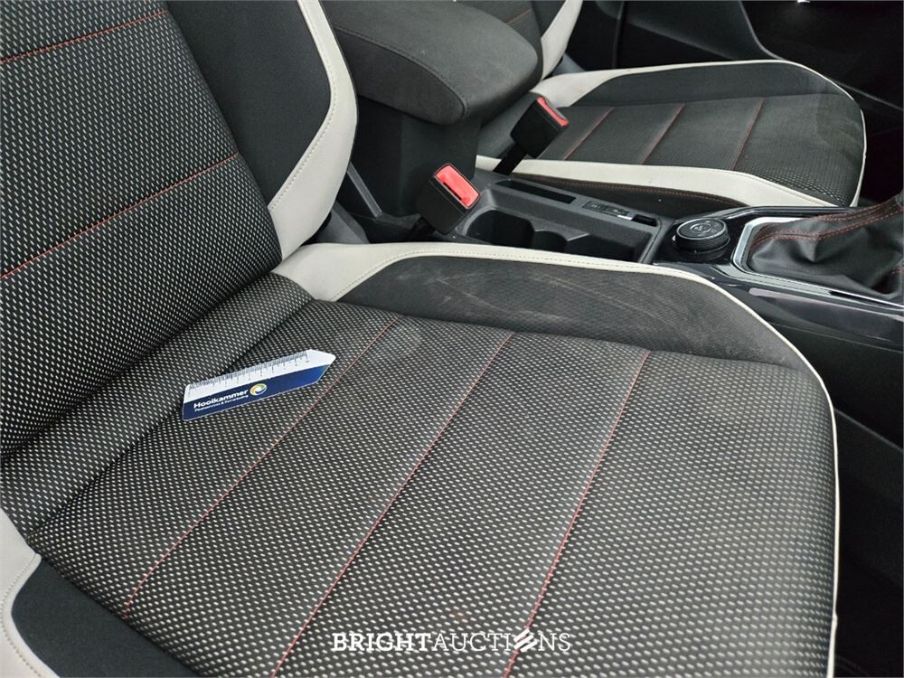 Volkswagen T-Roc 4Motion Sport Business R 2.0 TSI 191pk 2019, X-032-DJ