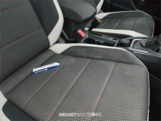 Volkswagen T-Roc 4Motion Sport Business R 2.0 TSI 191pk 2019, X-032-DJ