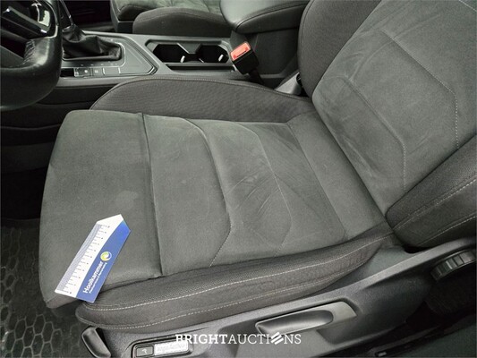 Volkswagen Tiguan Allspace Comfortline Business 7p 1.4 TSI 150pk 2018 (Origineel-NL), TV-246-J