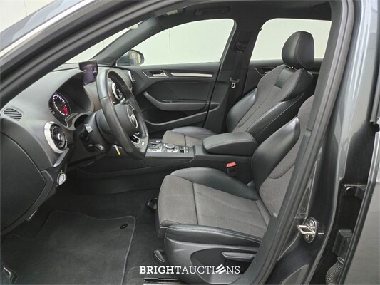 Audi A3 Sportback 35 CoD Sport S-Line Edition TFSI 150pk 2019 (Origineel-NL), ZL-686-Z