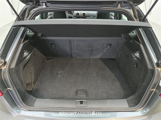 Audi A3 Sportback 35 CoD Sport S-Line Edition TFSI 150pk 2019 (Origineel-NL), ZL-686-Z