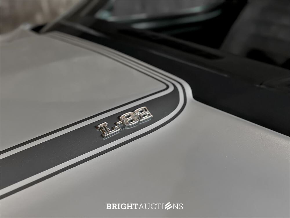 Chevrolet Corvette 5.7 V8 Convertible Two-Tone L-82 ANNIVERSARY EDITION 1 YZ 87 194pk 1978, 15-XXL-9