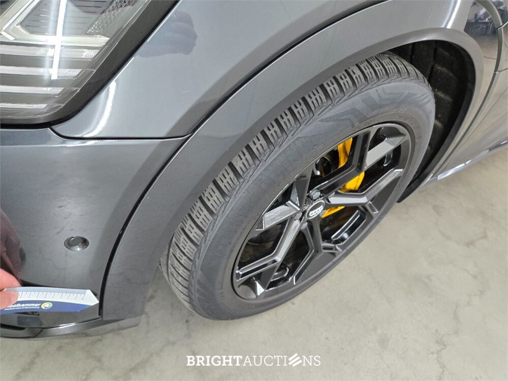 Audi e-tron 55 advanced Quattro 95 kWh 409pk 2019 (Origineel-NL), H-707-BH