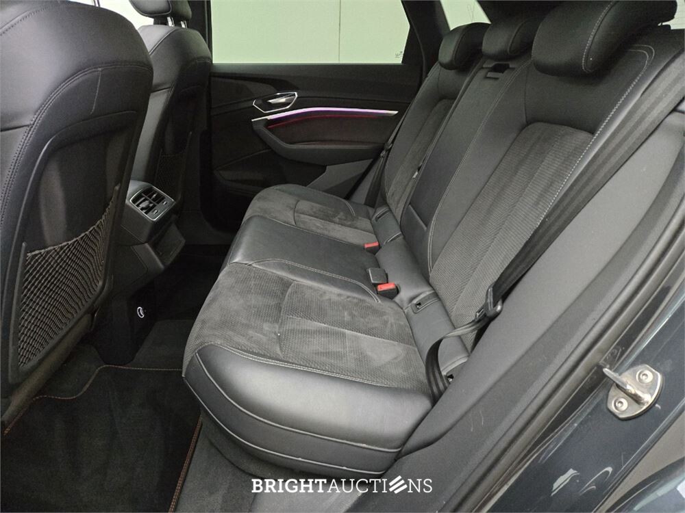 Audi e-tron 55 advanced Quattro 95 kWh 409pk 2019 (Origineel-NL), H-707-BH