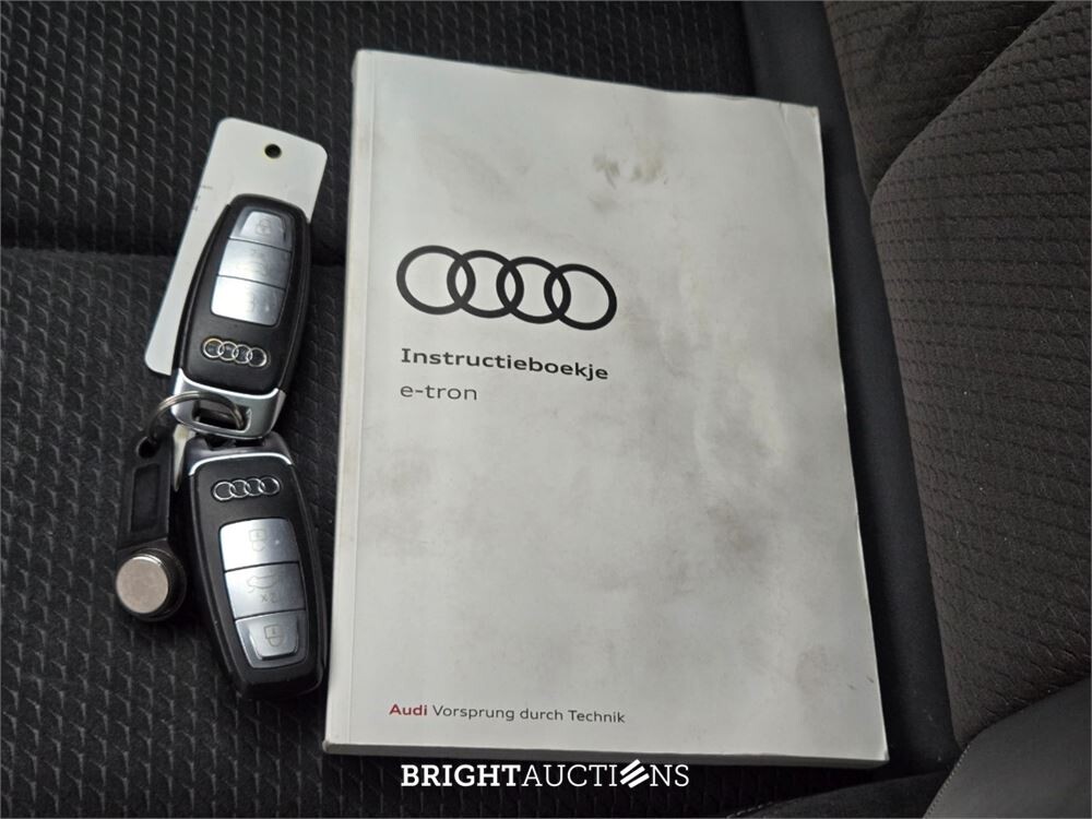 Audi e-tron 55 advanced Quattro 95 kWh 409pk 2019 (Origineel-NL), H-707-BH