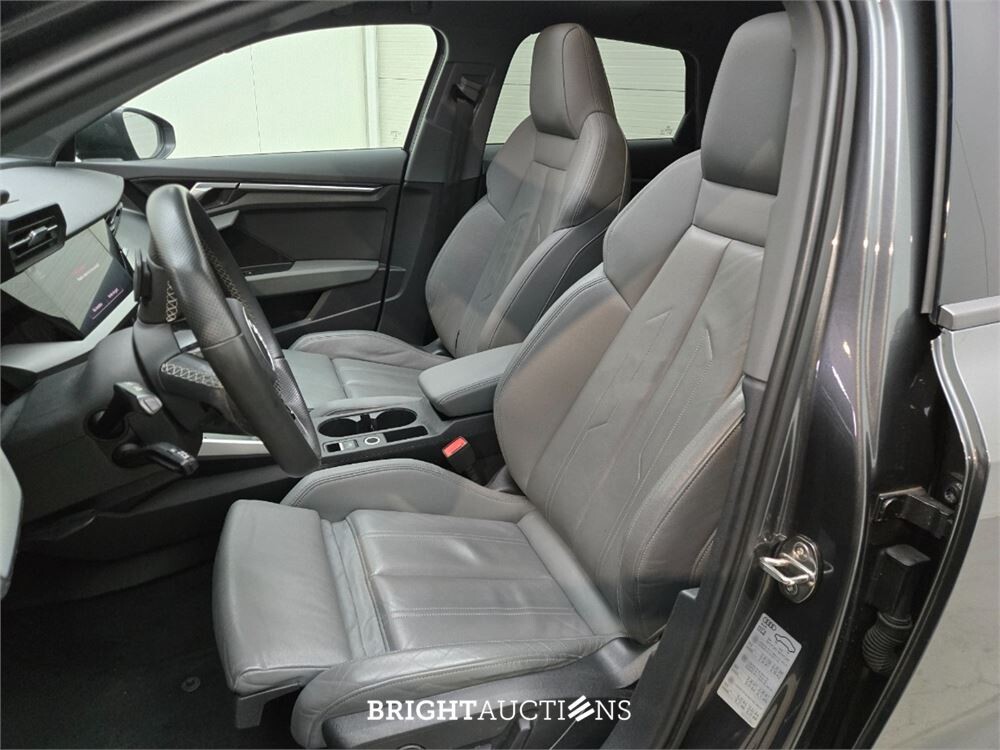 Audi A3 Sportback 40 e Business edition TFSI 265pk 2021, Z-157-NG