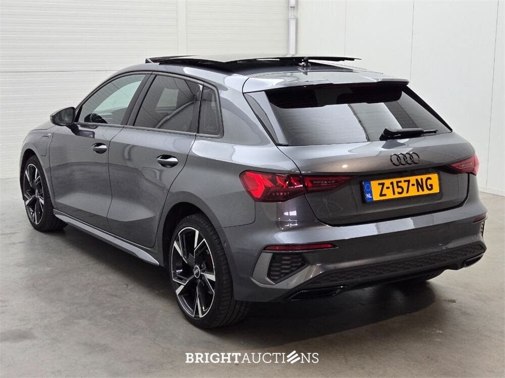 Audi A3 Sportback 40 e Business edition TFSI 265pk 2021, Z-157-NG