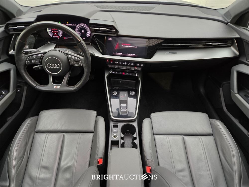 Audi A3 Sportback 40 e Business edition TFSI 265pk 2021, Z-157-NG