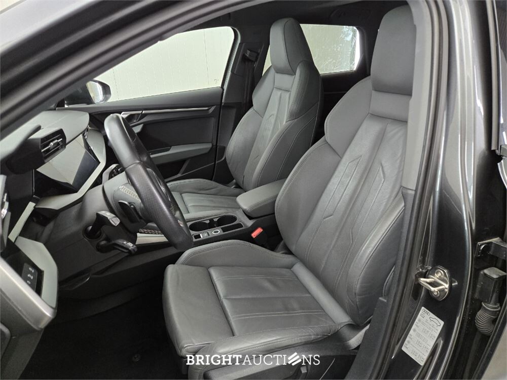 Audi A3 Sportback 40 e Business edition TFSI 265pk 2021, Z-157-NG