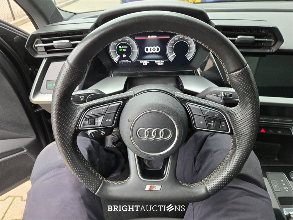 Audi A3 Sportback 40 e Business edition TFSI 265pk 2021, Z-157-NG