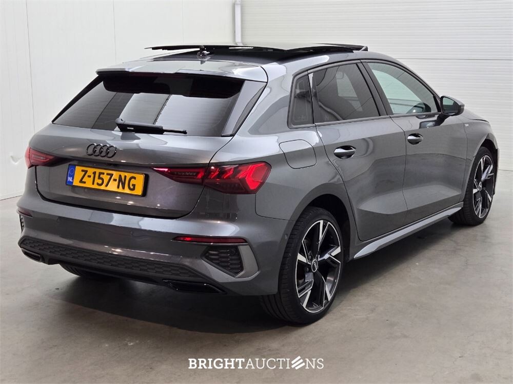 Audi A3 Sportback 40 e Business edition TFSI 265pk 2021, Z-157-NG
