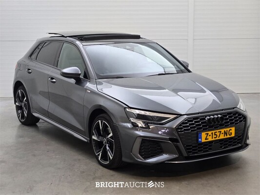 Audi A3 Sportback 40 e Business edition TFSI 265pk 2021, Z-157-NG