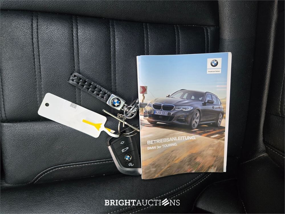 BMW M340i xDrive 3-serie Touring High Executive 375pk 2021 3-Serie, S-421-GN