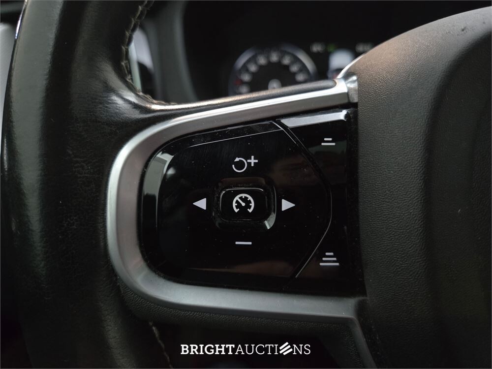 Volvo XC60 Recharge T6 R-Design 2.0 AWD 341pk 2021, GLS-72-H