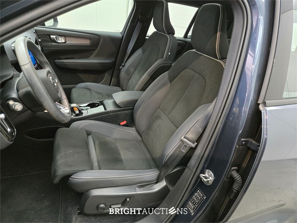 Volvo XC40 Recharge Pro 232pk 2021 (Origineel-NL), N-739-SR