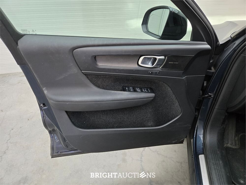Volvo XC40 Recharge Pro 232pk 2021 (Origineel-NL), N-739-SR