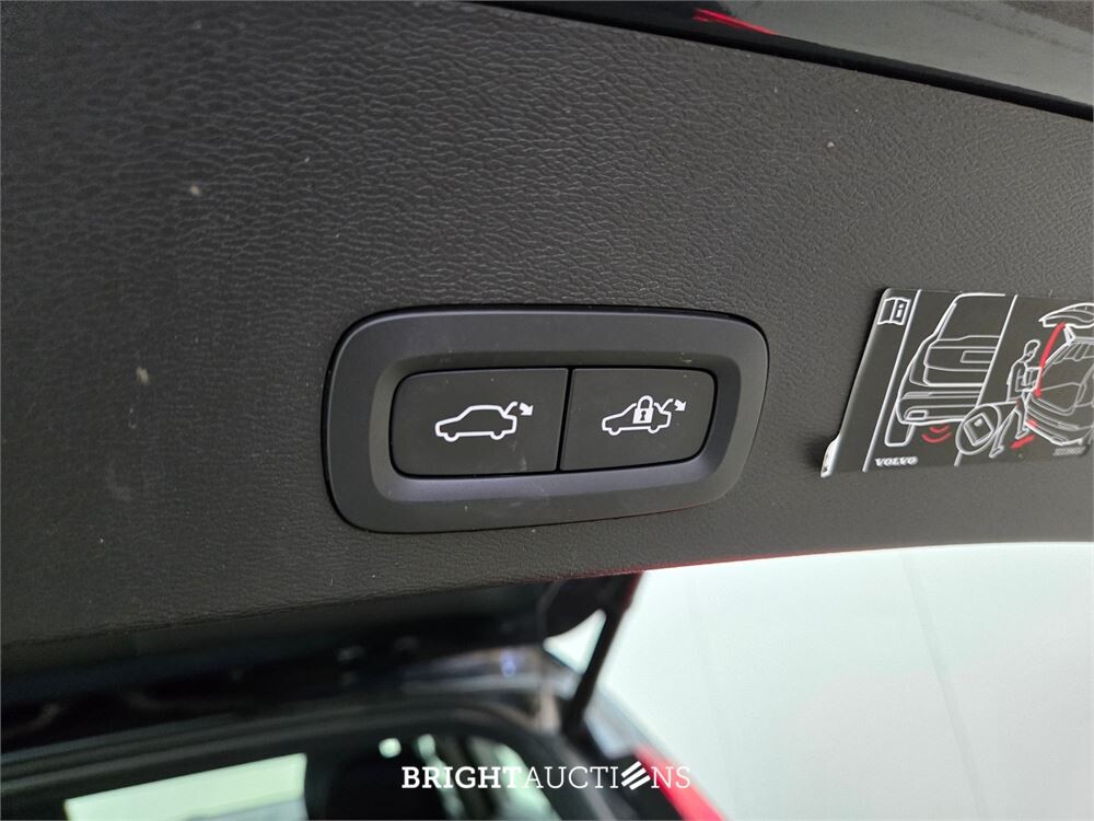 Volvo XC40 Recharge Pro 232pk 2021 (Origineel-NL), N-739-SR