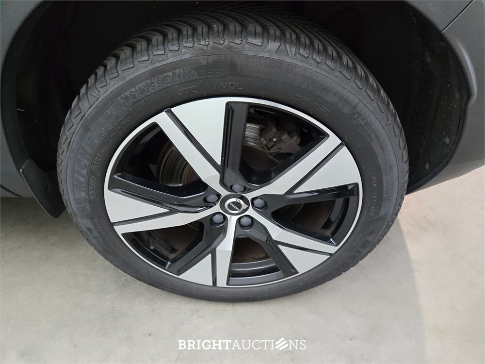 Volvo XC40 Recharge Pro 232pk 2021 (Origineel-NL), N-739-SR