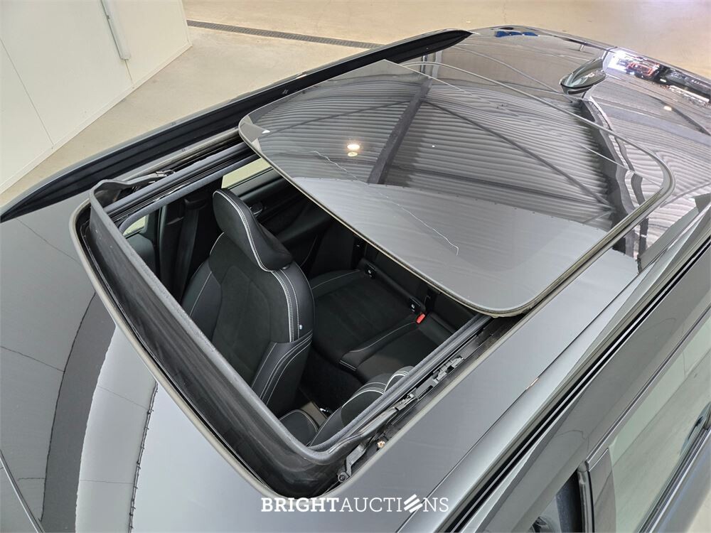 Volvo XC40 Recharge Pro 232pk 2021 (Origineel-NL), N-739-SR