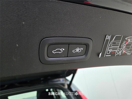 Volvo XC40 Recharge Pro 232pk 2021 (Origineel-NL), N-739-SR