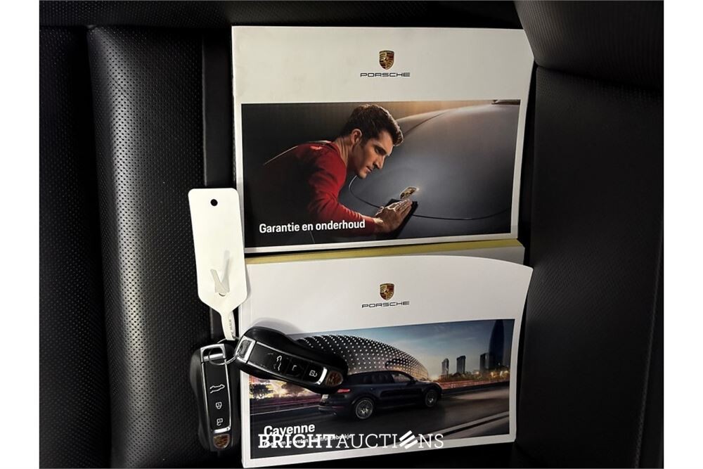 Porsche Cayenne E-Hybrid 3.0 476pk 2020 (Origineel-NL), H-103-JX