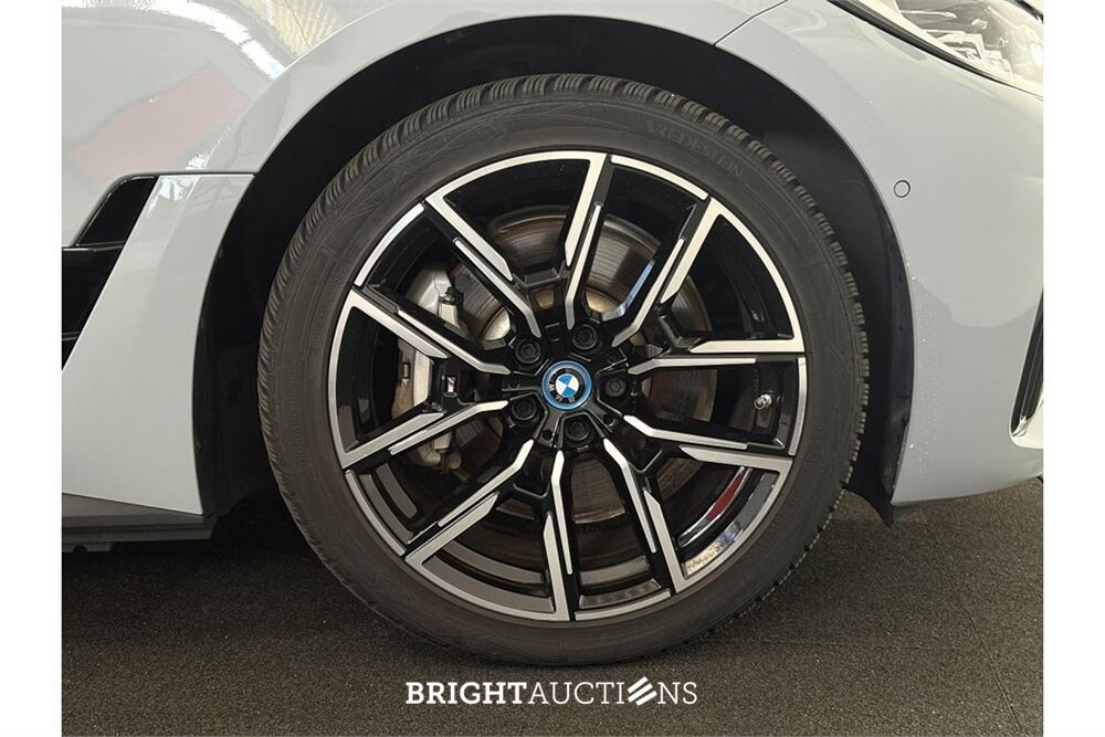 BMW i4 eDrive40 High Executive 84 kWh 2024 (Origineel-NL), X-861-XT