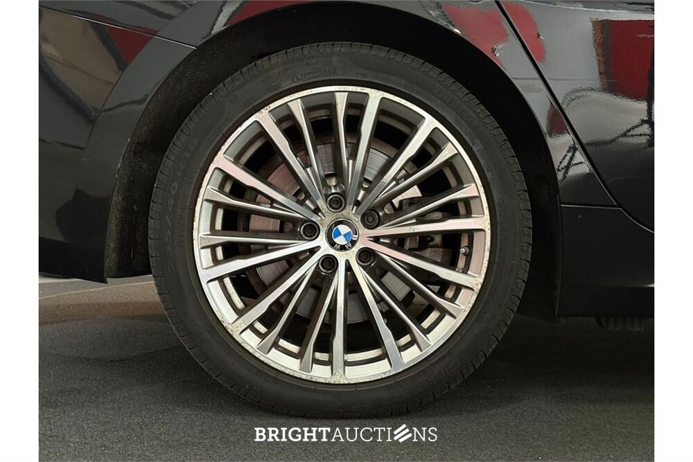 BMW 330e Sedan 296pk 2021 (Origineel-NL) 3-Serie, K-772-XD