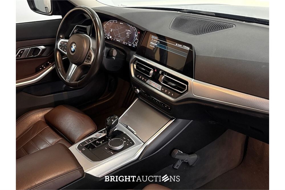 BMW 330e Sedan 296pk 2021 (Origineel-NL) 3-Serie, K-772-XD