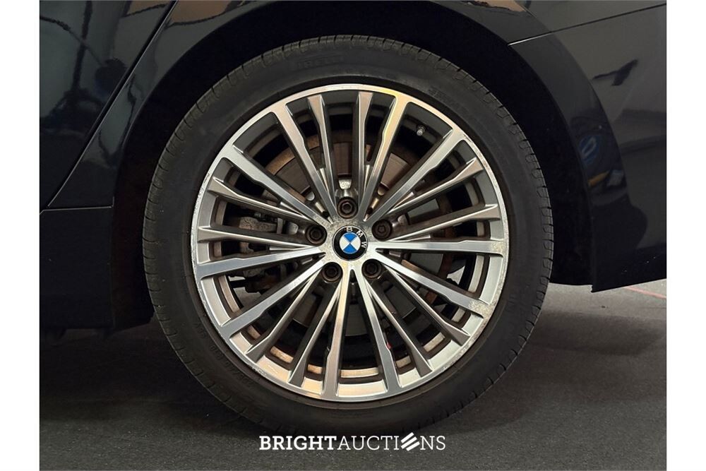 BMW 330e Sedan 296pk 2021 (Origineel-NL) 3-Serie, K-772-XD