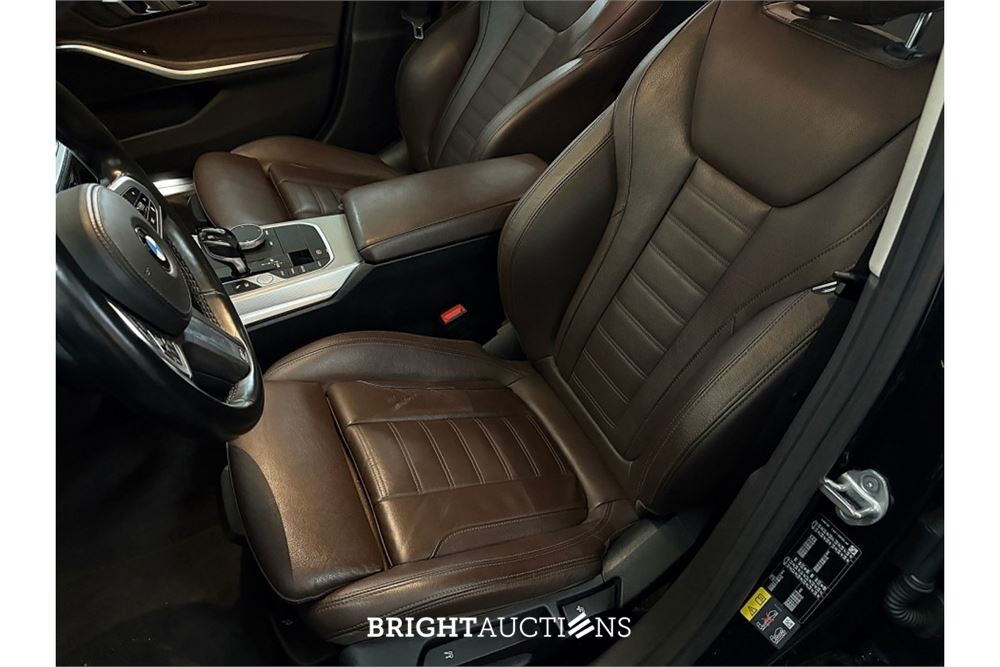 BMW 330e Sedan 296pk 2021 (Origineel-NL) 3-Serie, K-772-XD