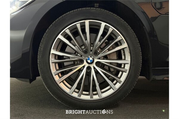 BMW 330e Sedan 296pk 2021 (Origineel-NL) 3-Serie, K-772-XD