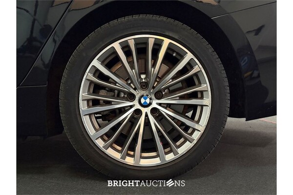 BMW 330e Sedan 296pk 2021 (Origineel-NL) 3-Serie, K-772-XD