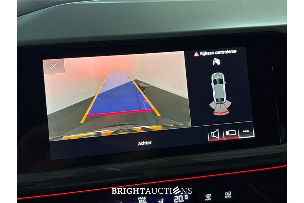Audi Q4 40 Launch edition S Competition 77 kWh 2021, P-901-KJ
