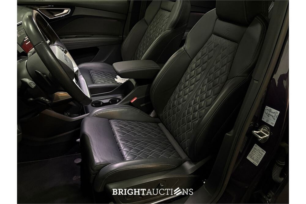 Audi Q4 40 Launch edition S Competition 77 kWh 2021, P-901-KJ