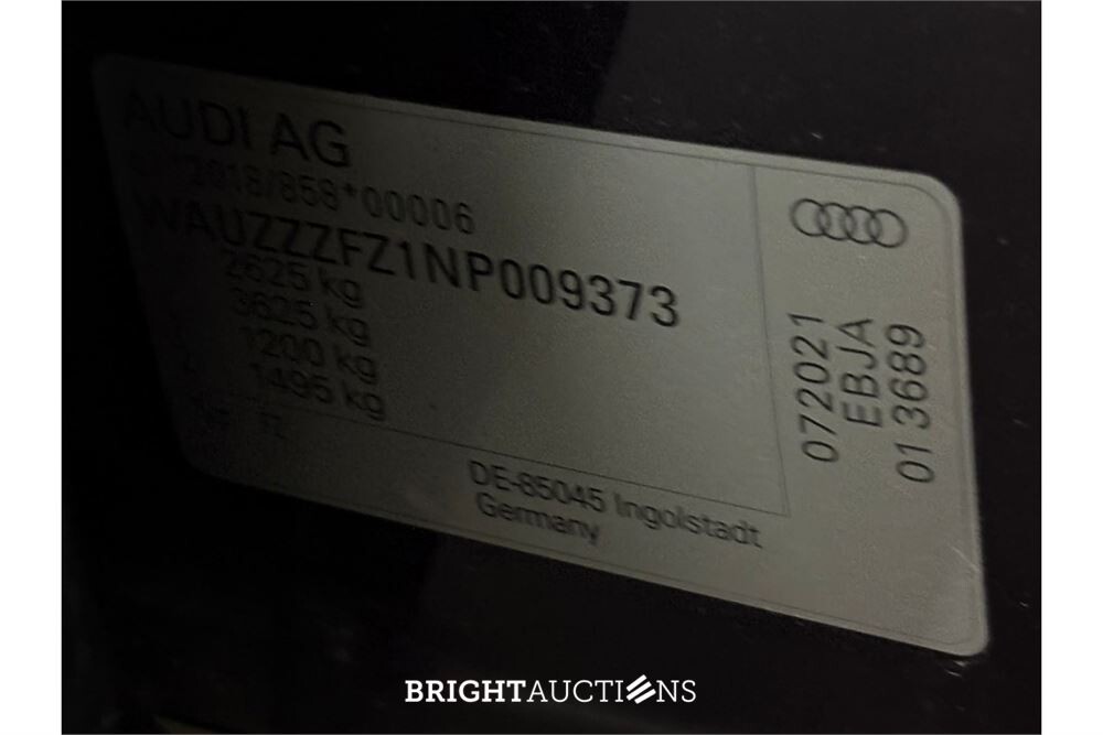Audi Q4 40 Launch edition S Competition 77 kWh 2021, P-901-KJ