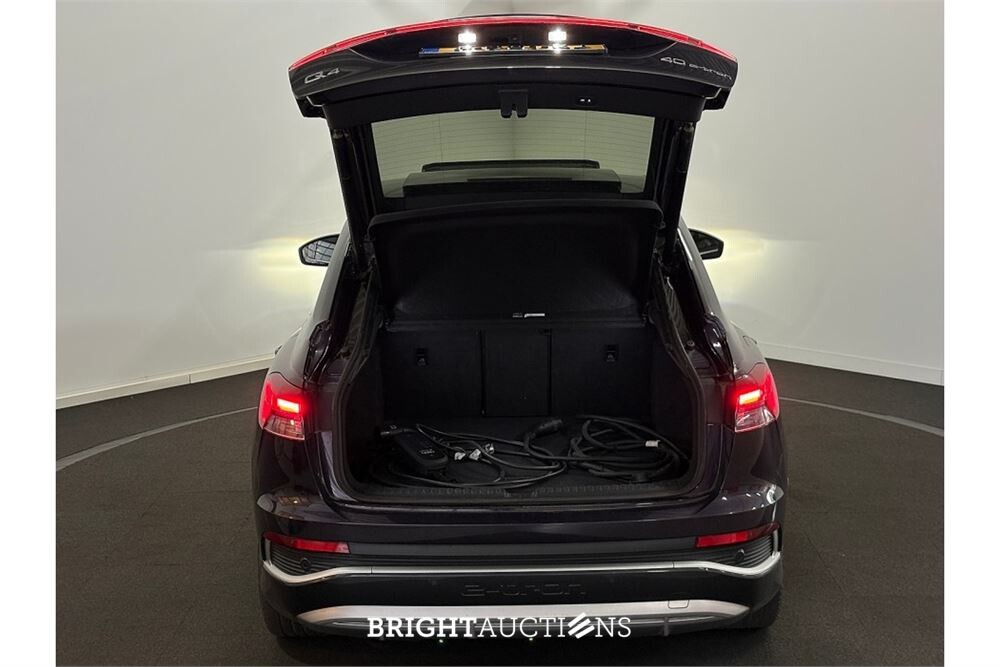 Audi Q4 40 Launch edition S Competition 77 kWh 2021, P-901-KJ