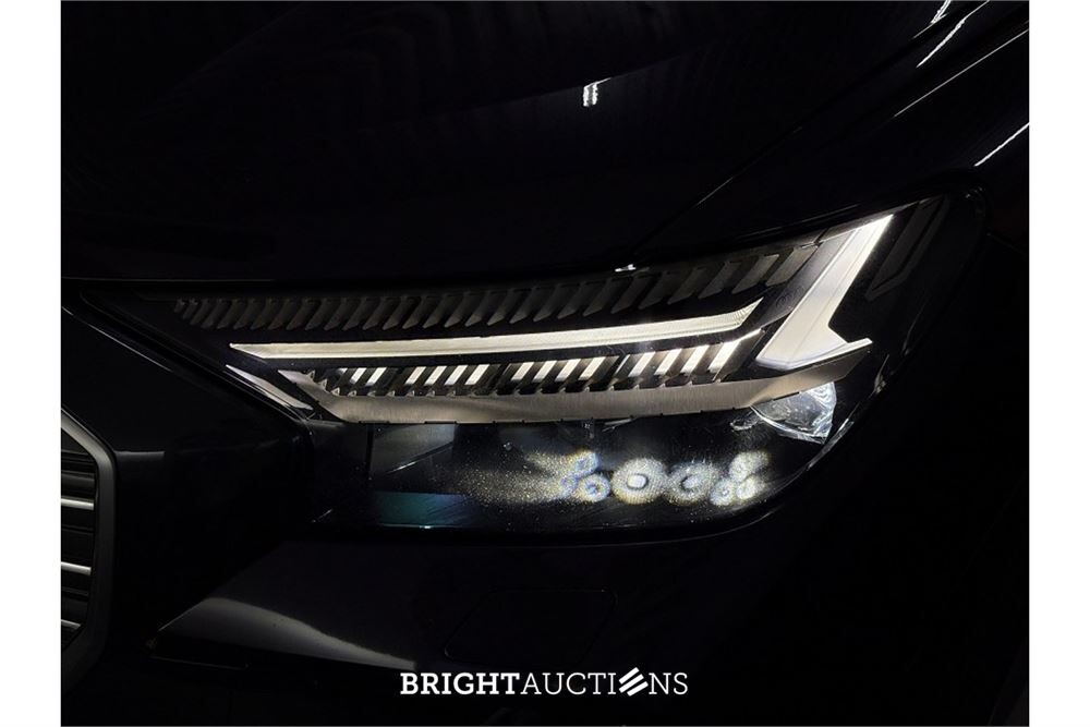 Audi Q4 40 Launch edition S Competition 77 kWh 2021, P-901-KJ