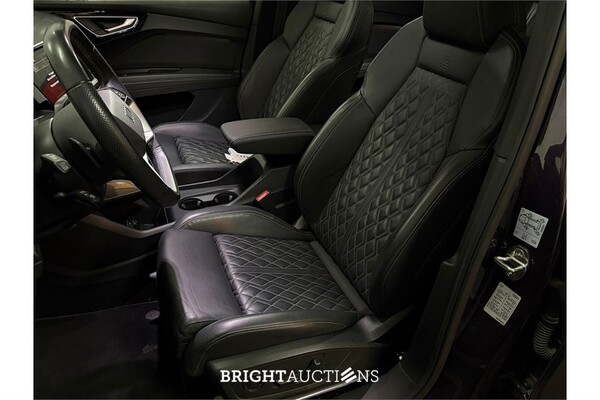 Audi Q4 40 Launch edition S Competition 77 kWh 2021, P-901-KJ