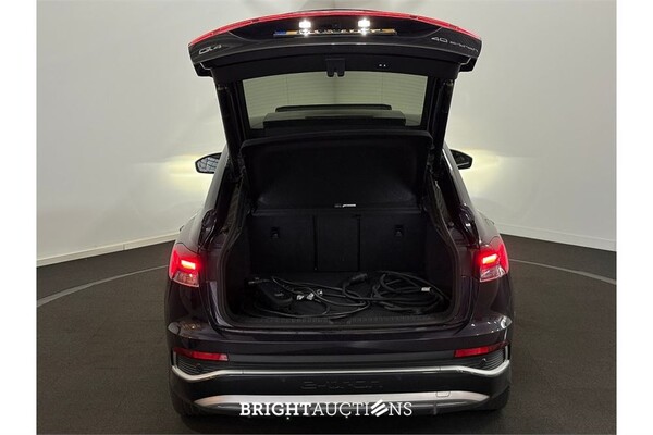 Audi Q4 40 Launch edition S Competition 77 kWh 2021, P-901-KJ