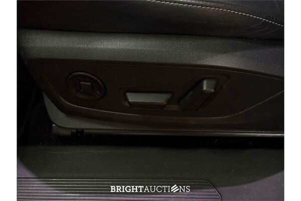 Audi Q4 40 Launch edition S Competition 77 kWh 2021, P-901-KJ