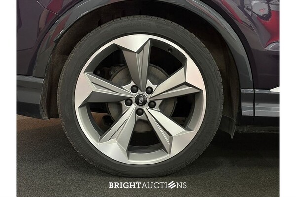 Audi Q4 40 Launch edition S Competition 77 kWh 2021, P-901-KJ